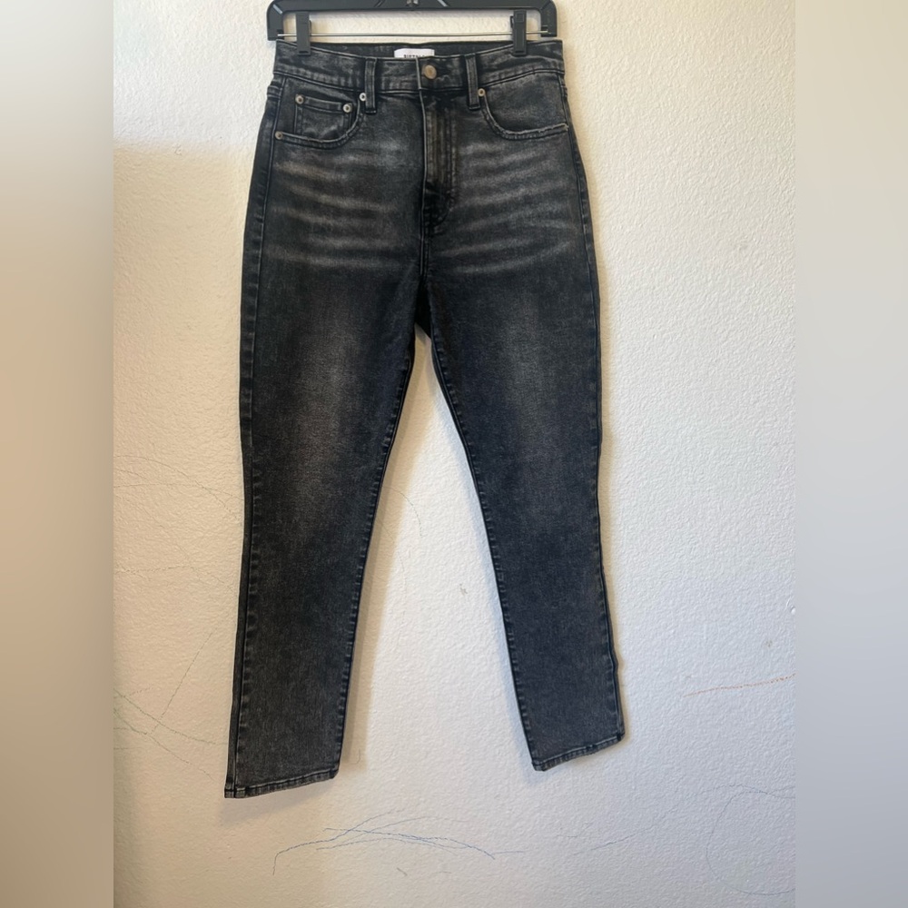 NWOT Pistola size 26